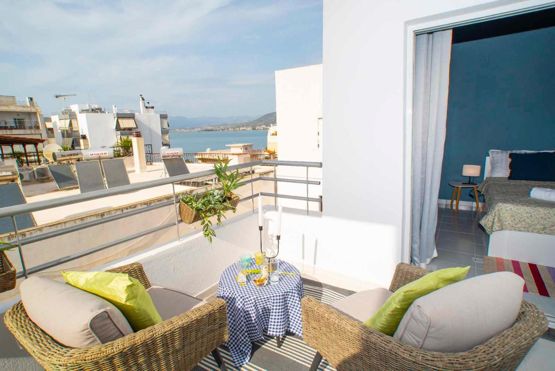 Top Floor Apartment In Chalkís Zewnętrze zdjęcie
